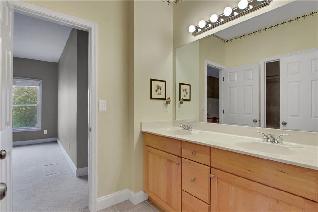 Woodbridge at Hamilton Lake - Residential