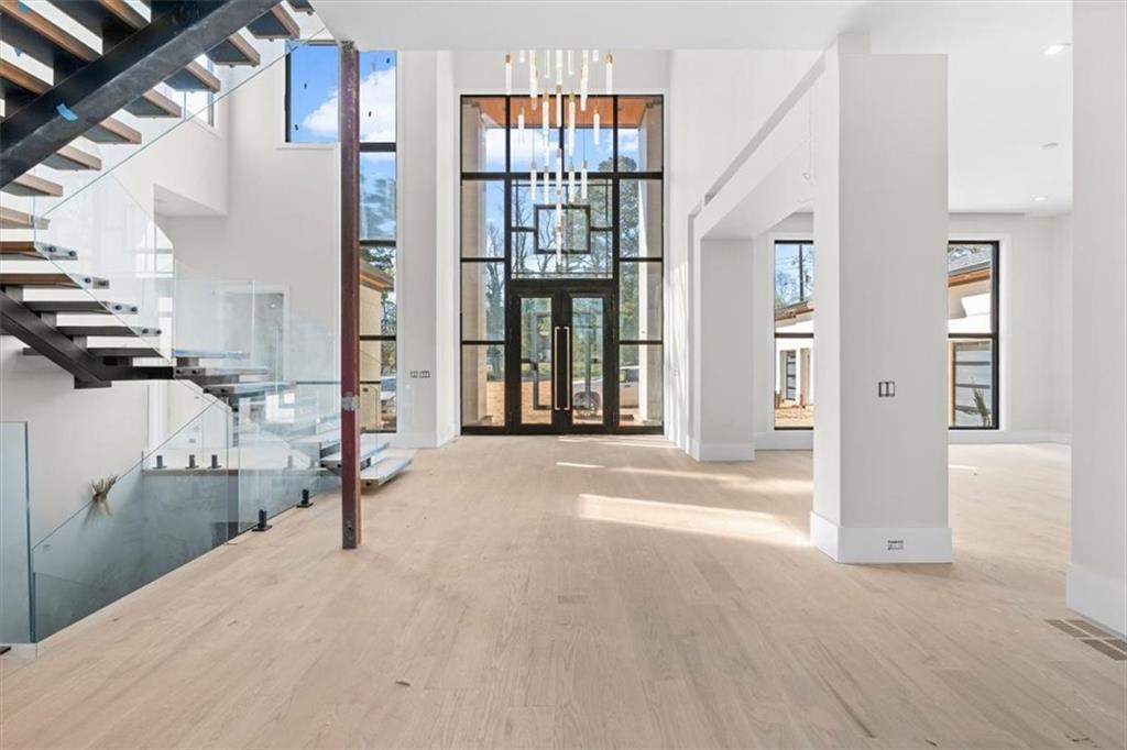 124 Woodlawn Drive NE