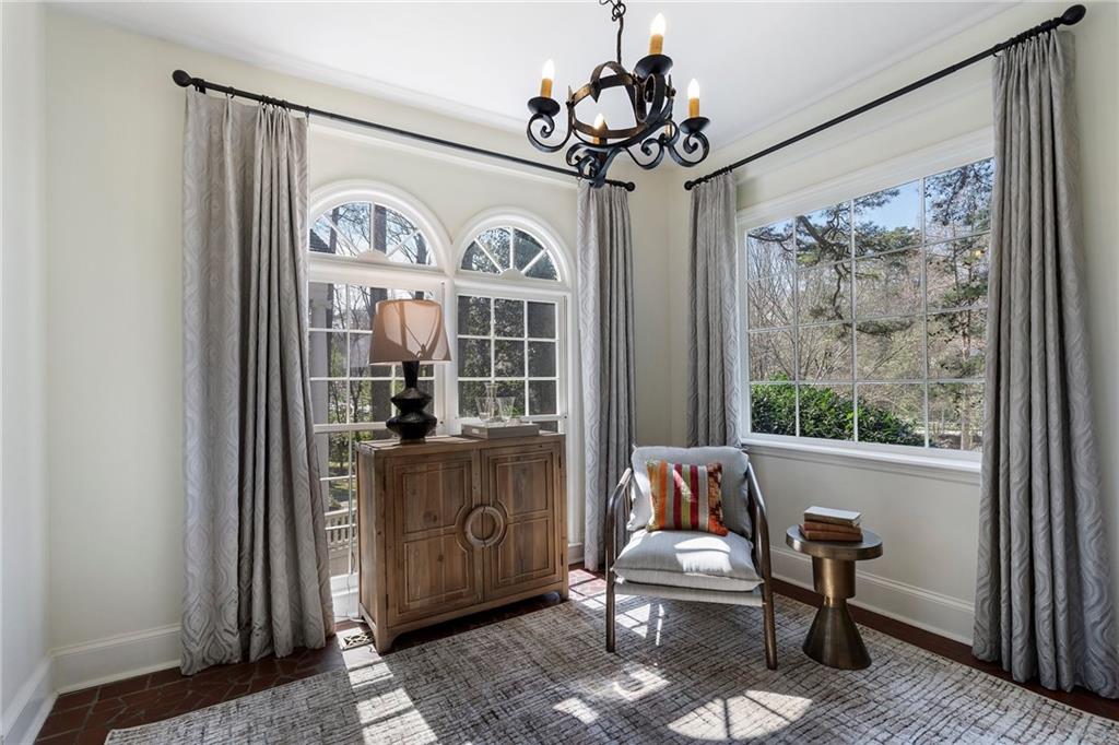 1605 E Sussex Road, Atlanta, Georgia image 10
