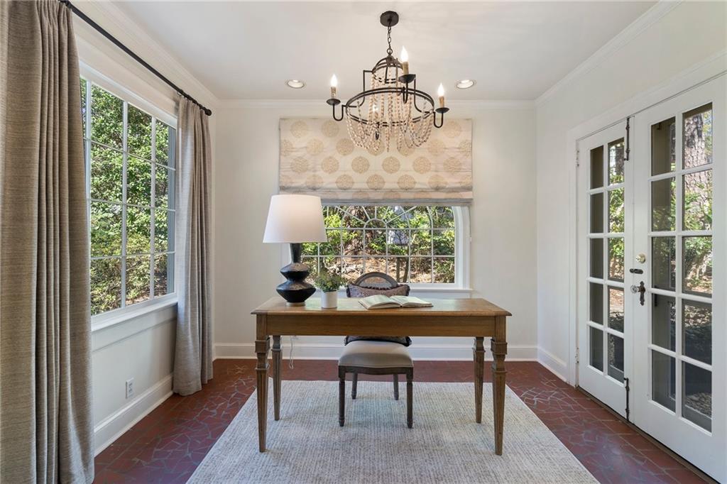 1605 E Sussex Road, Atlanta, Georgia image 7