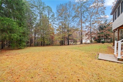 A home in Adairsville