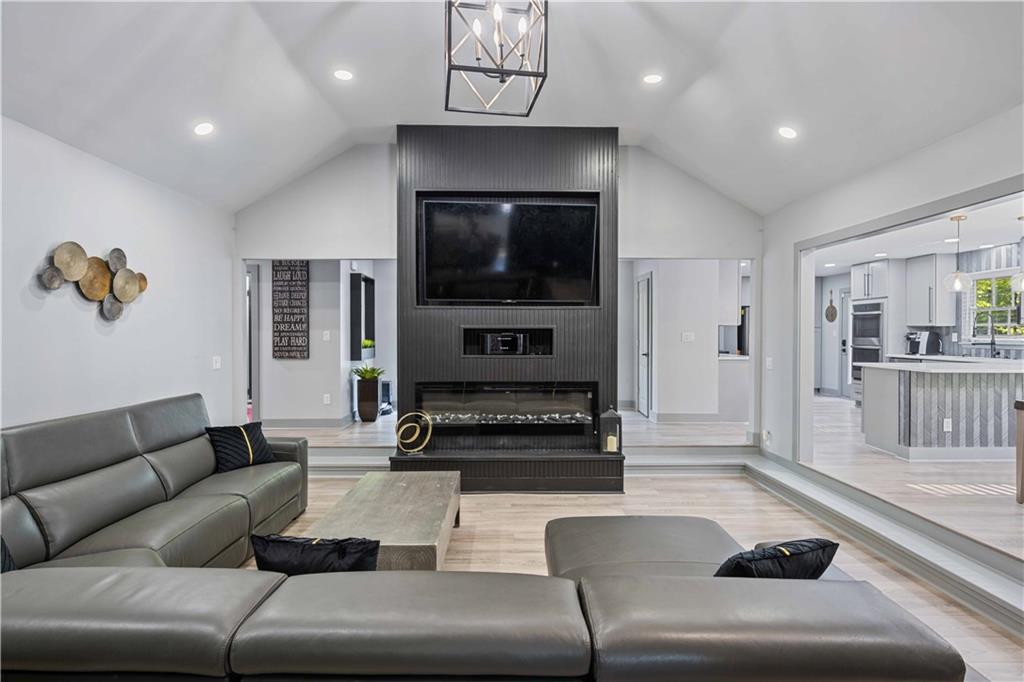 295 Hollyberry Drive, Roswell, Georgia image 5