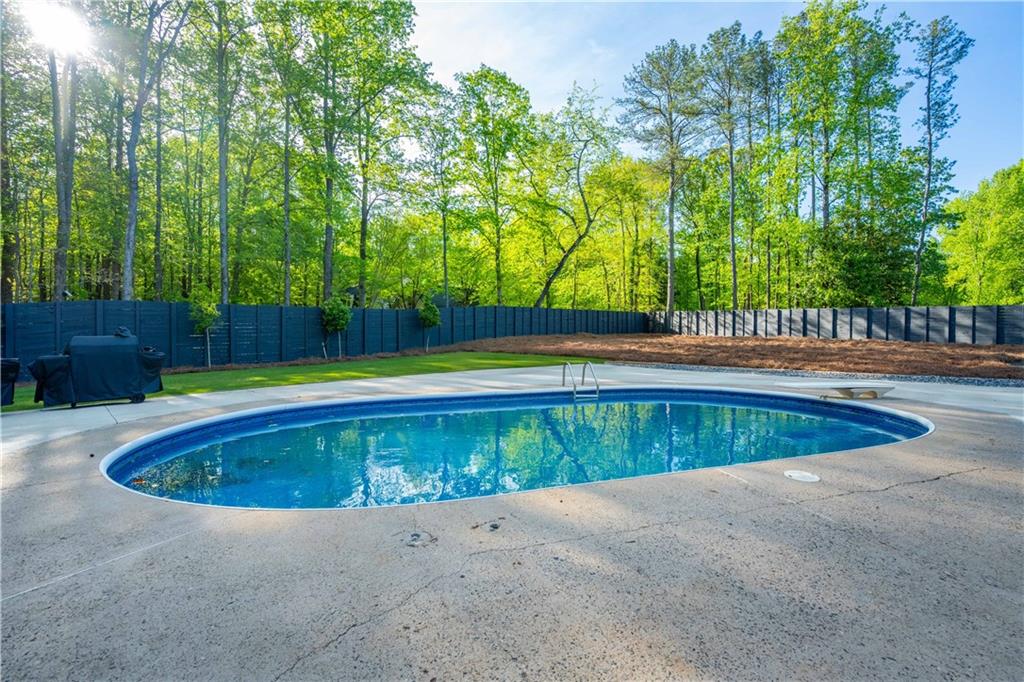 295 Hollyberry Drive, Roswell, Georgia image 21
