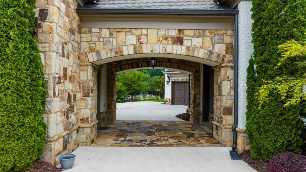 10150 Cedar Ridge Dr