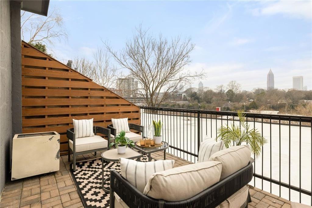 675 Greenwood Avenue NE 109