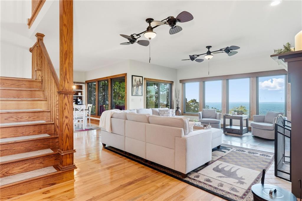 49 Rimrock Road