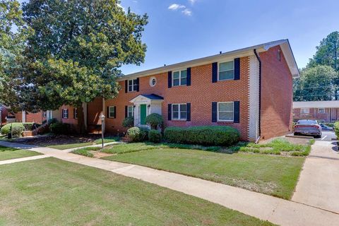 Photo of 4282 Roswell Road NE #D2, Atlanta, GA 30342 (MLS # 7668807)