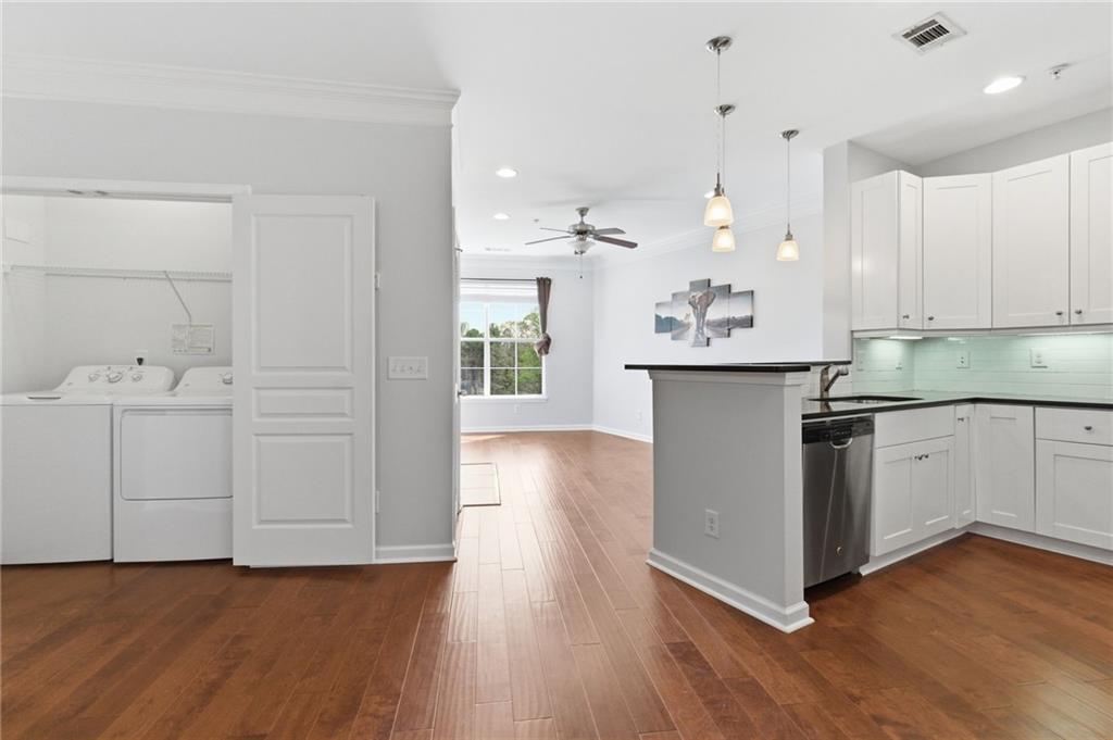 10 Perimeter Summit Boulevard NE 4443