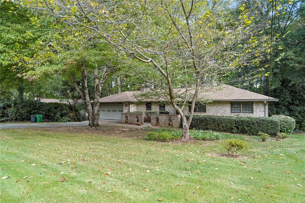 3288 N Embry Circle