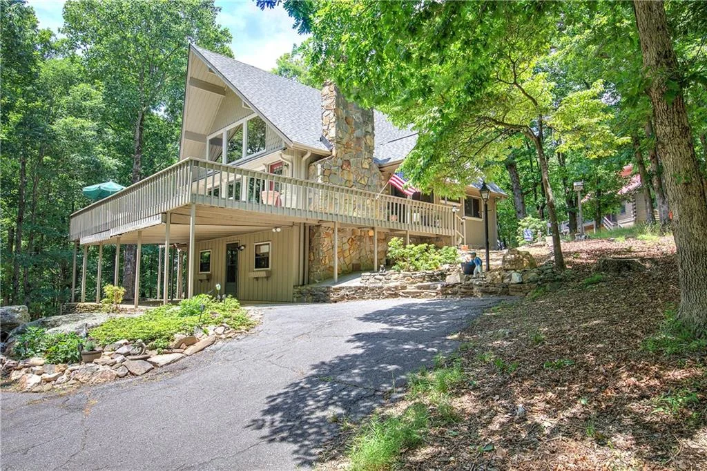 1467 Little Hendricks Mountain Road