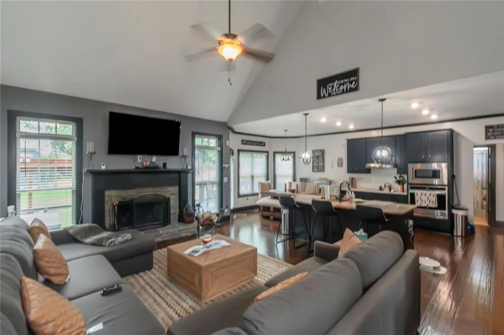 Good Hope, Georgia 30641, United States, 7 Bedrooms Bedrooms, ,4 BathroomsBathrooms,Residential,Active,190723