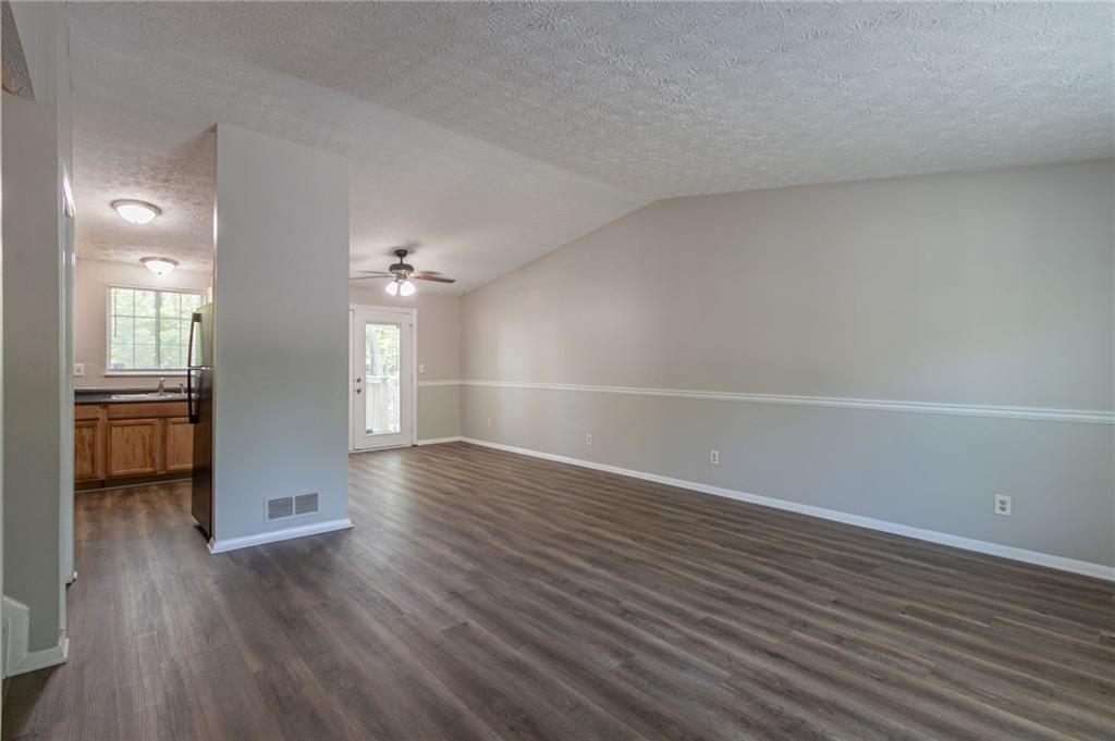 2092 Countydown Lane, Stone Mountain, Georgia image 4