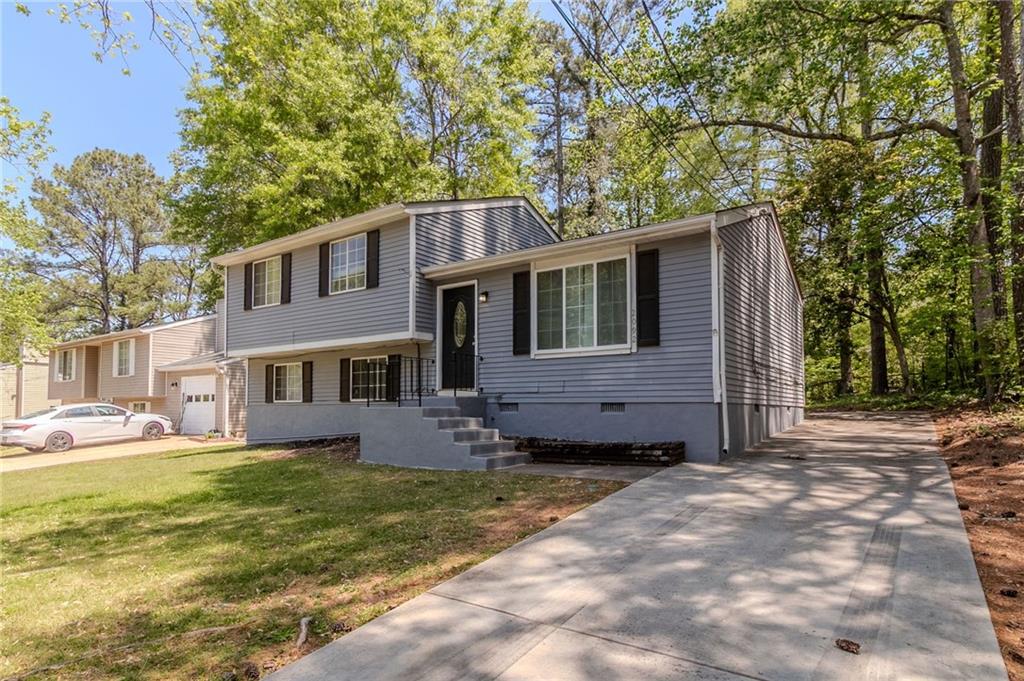 2092 Countydown Lane, Stone Mountain, Georgia image 3