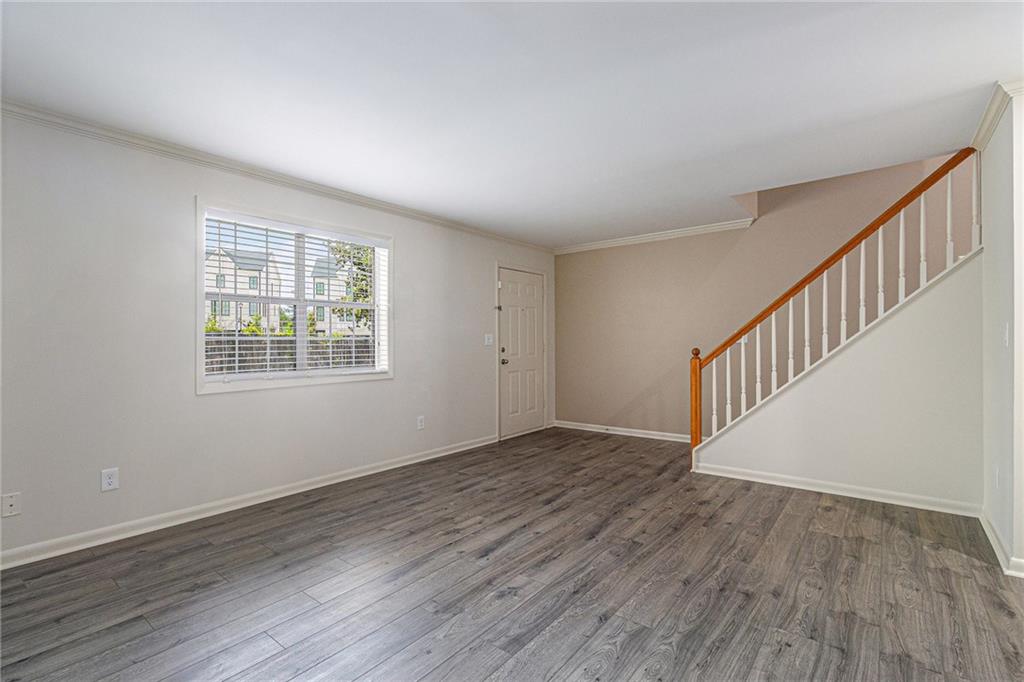 6900 Roswell Road F6