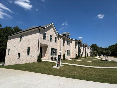 Townhouse For Rent - 173 Brush Creek Court<br/> Henry County, Stockbridge, GA 30281