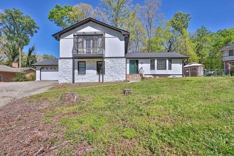 Homes For Sale - 466 Hickory Hills Drive<br/> Dekalb County, Stone Mountain, GA 30083