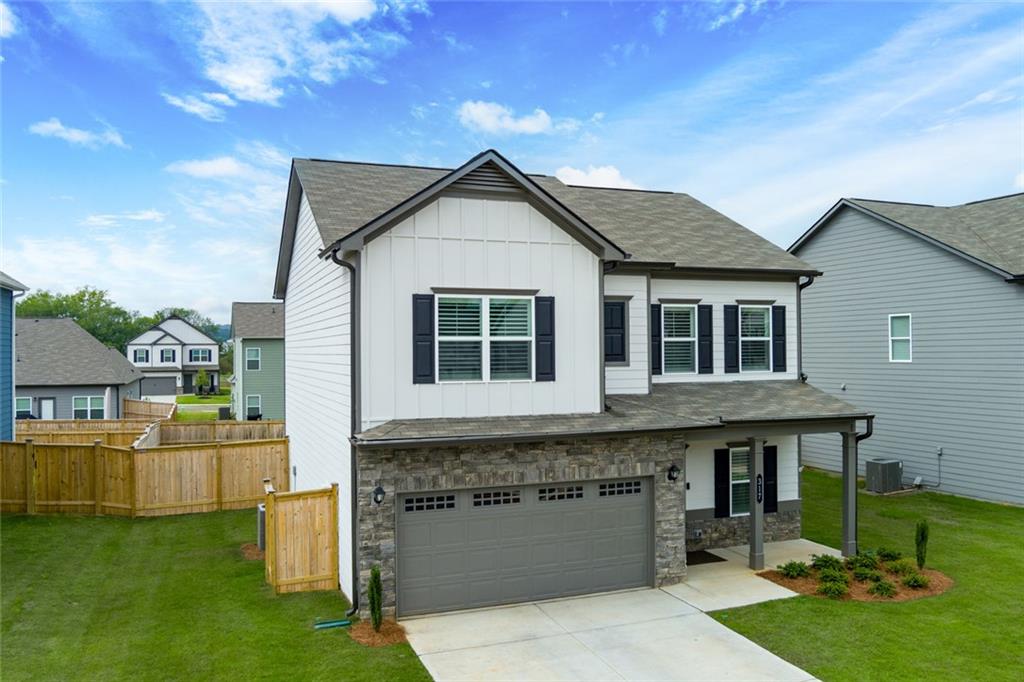317 Lucyanna Lane
