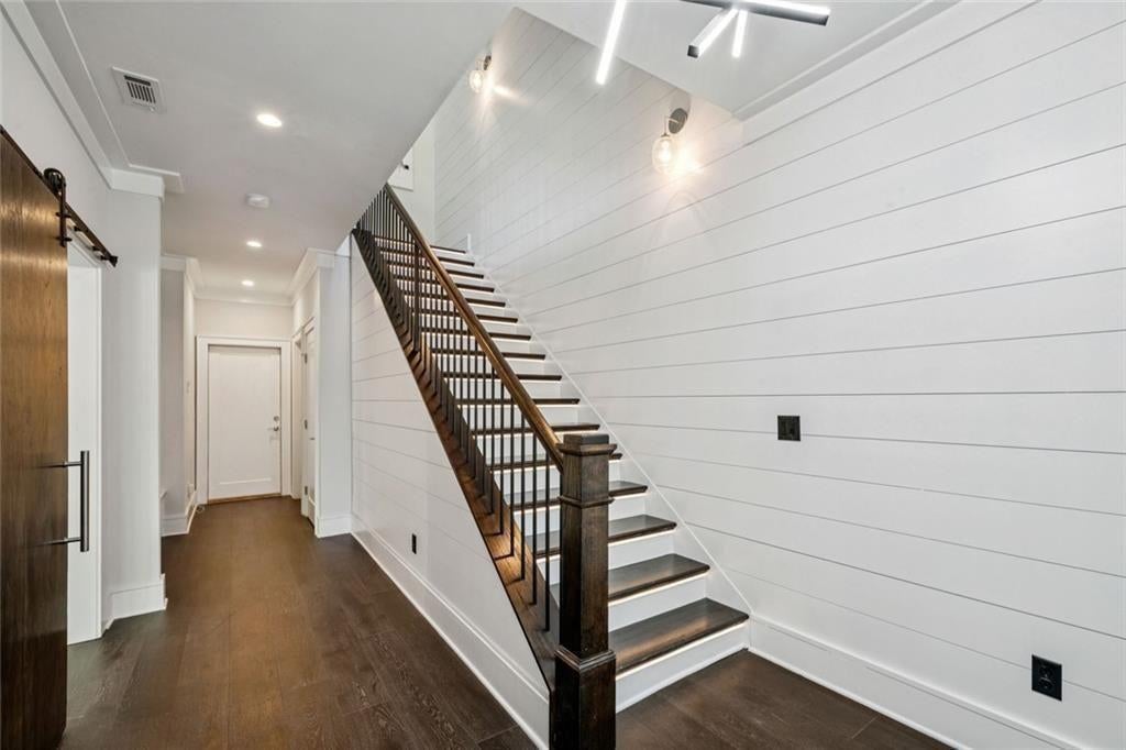 2528 Appleden Place