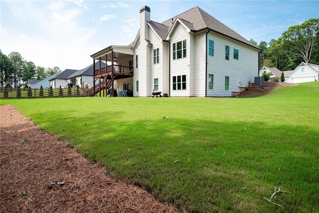 569 White Oak Way