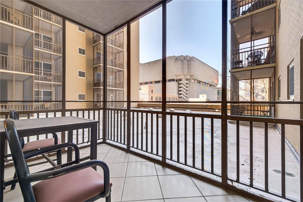 300 Peachtree Street NE G2