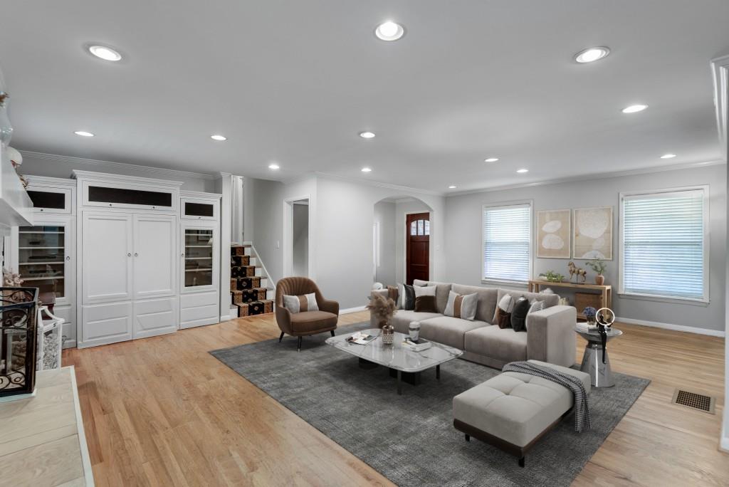 1440 Diamond Head Circle