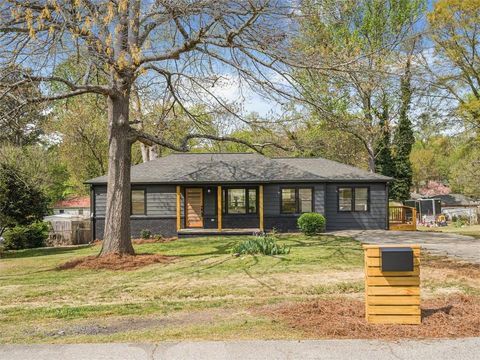 Homes For Sale - 960 Pine Forest Drive<br/> Mableton, GA 30126