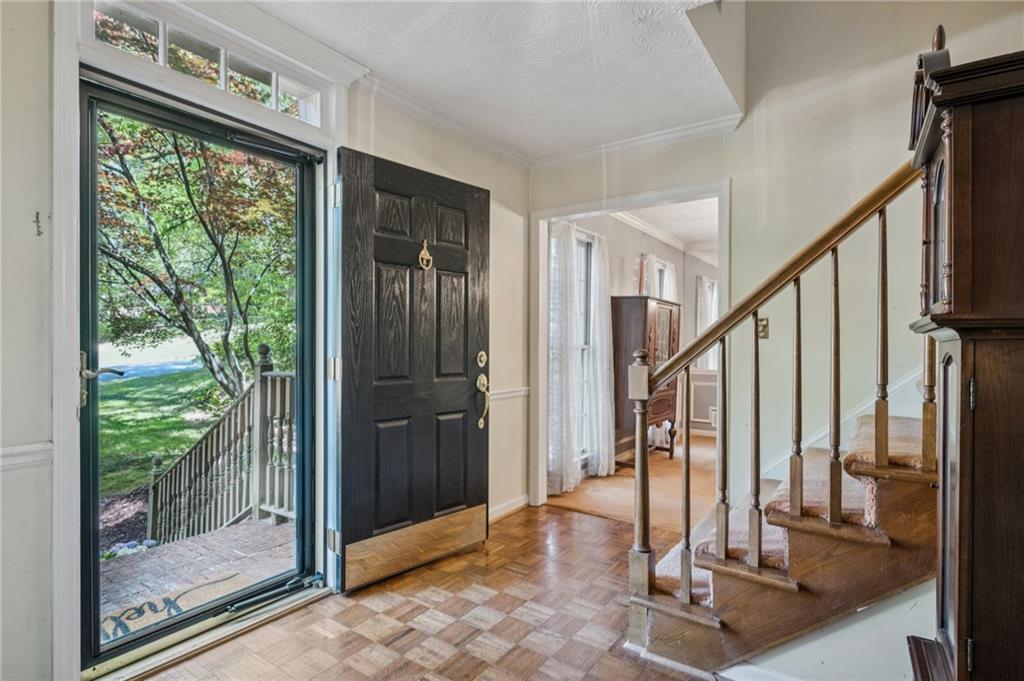 5895 Greenbrier Road