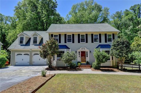 Photo of 2825 Shurburne Drive, Alpharetta, GA 30022 (MLS # 7756570)