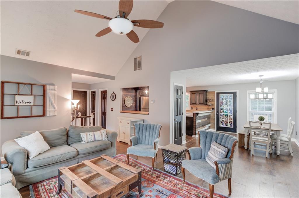 1925 Hampton Creek Lane