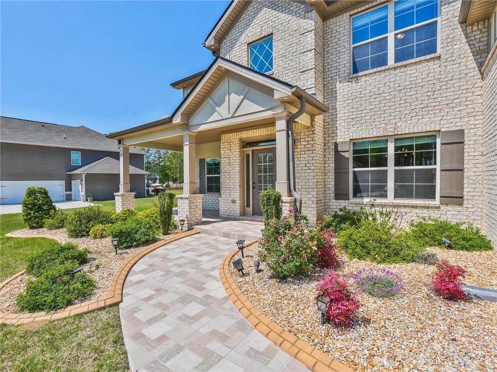 125 Leverett Court