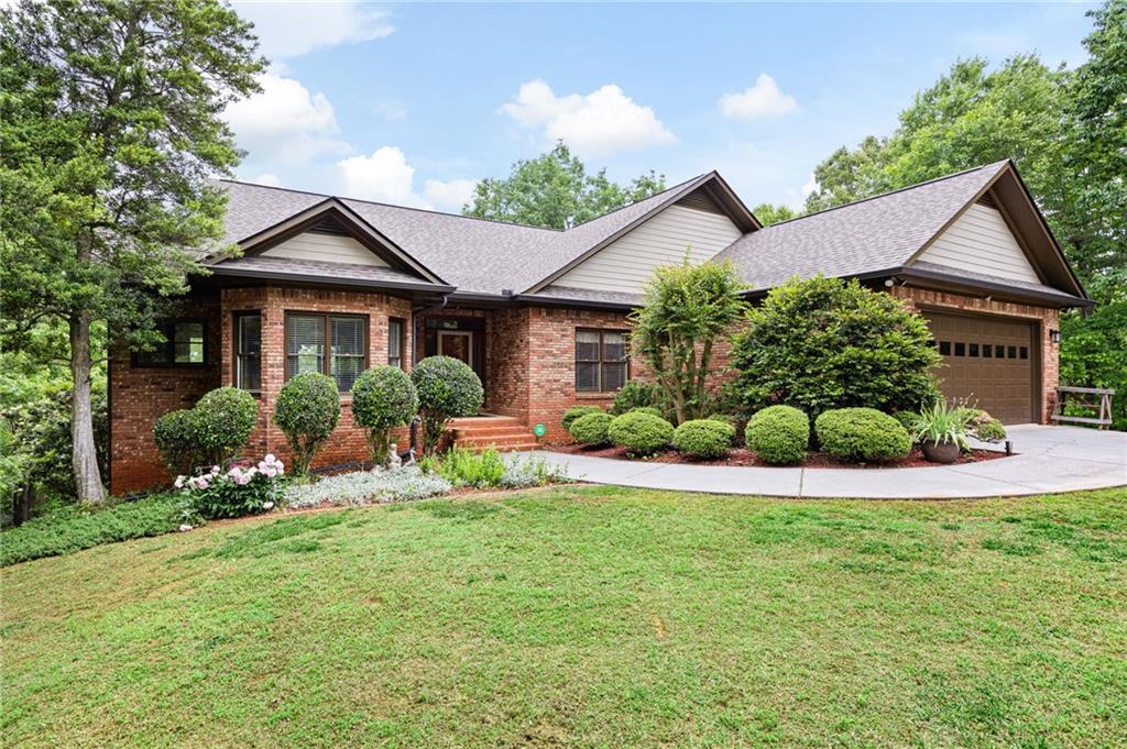 101 Sunset Drive SE