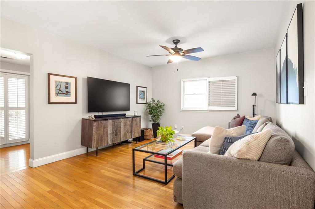 866 Vera Street SE