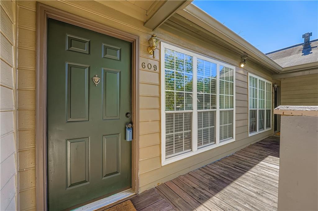 609 Mill Pond Drive SE