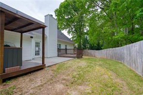 A home in Dacula