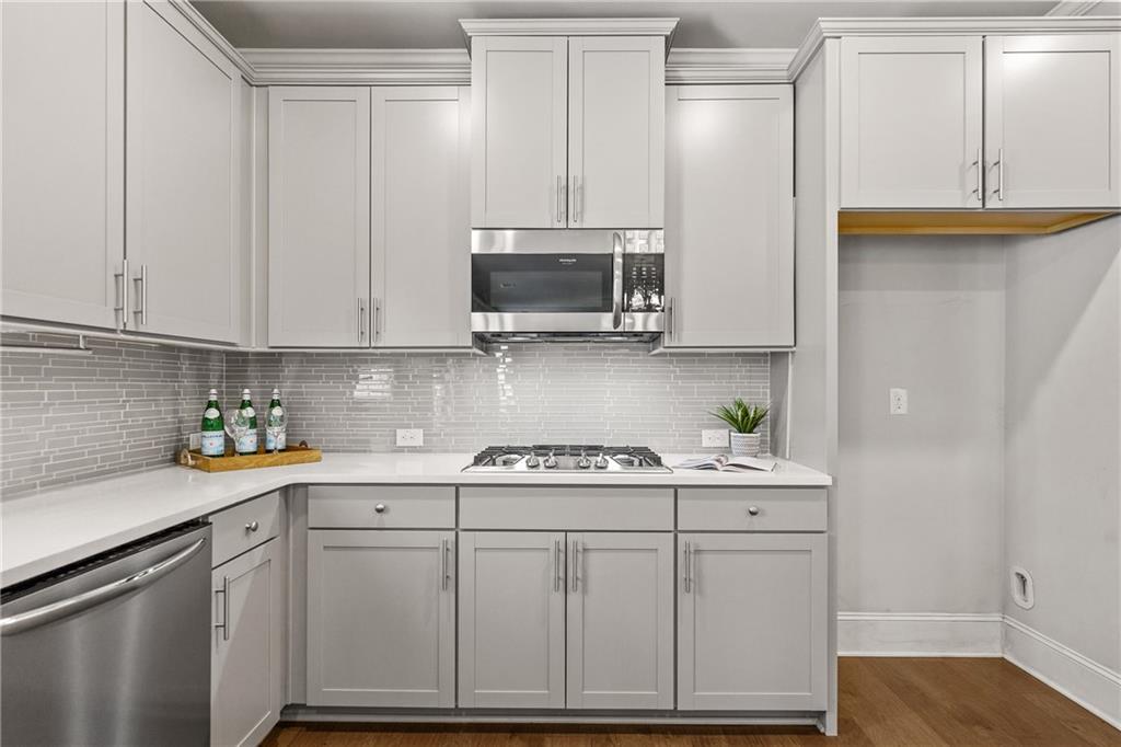 Westerleigh Commons - Residential