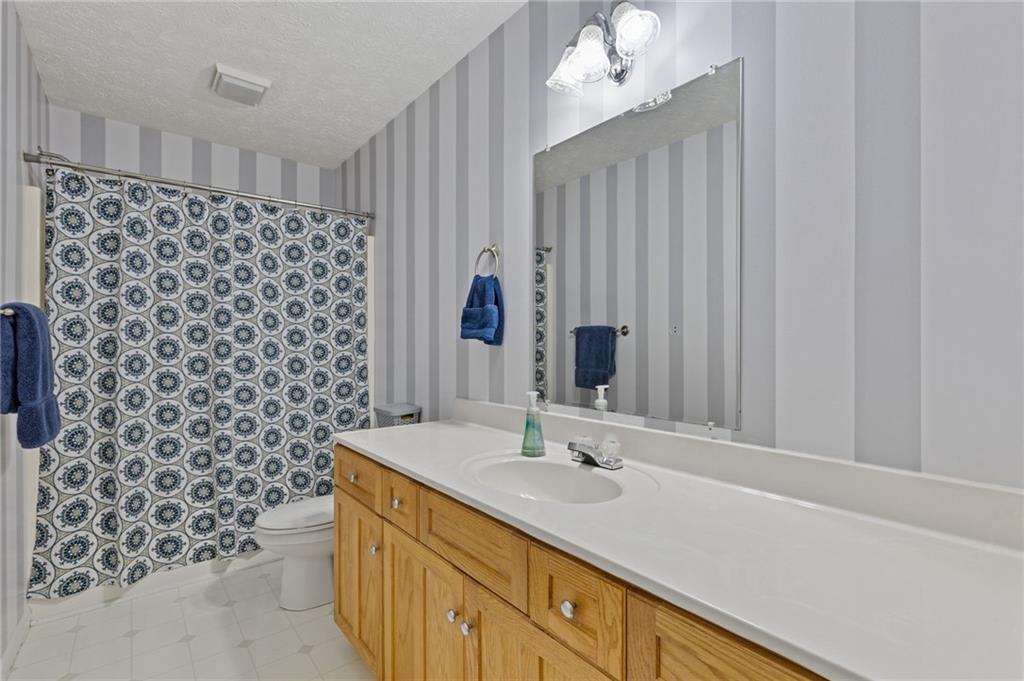 2315 Fisher Drive, Loganville, Georgia image 21