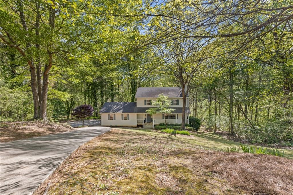 2315 Fisher Drive, Loganville, Georgia image 2