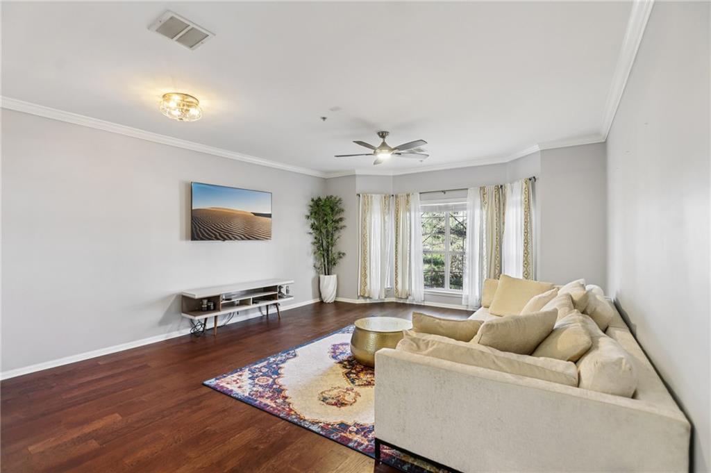 5641 Roswell Road 201