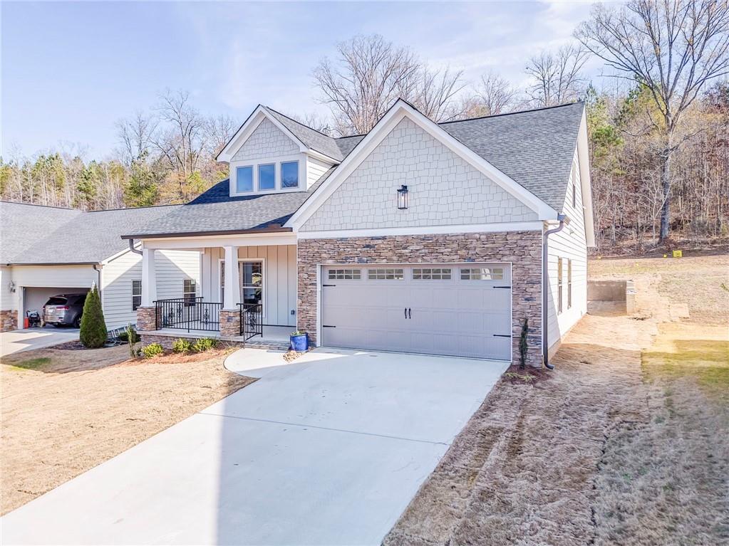 6 Tahlequah Street NE