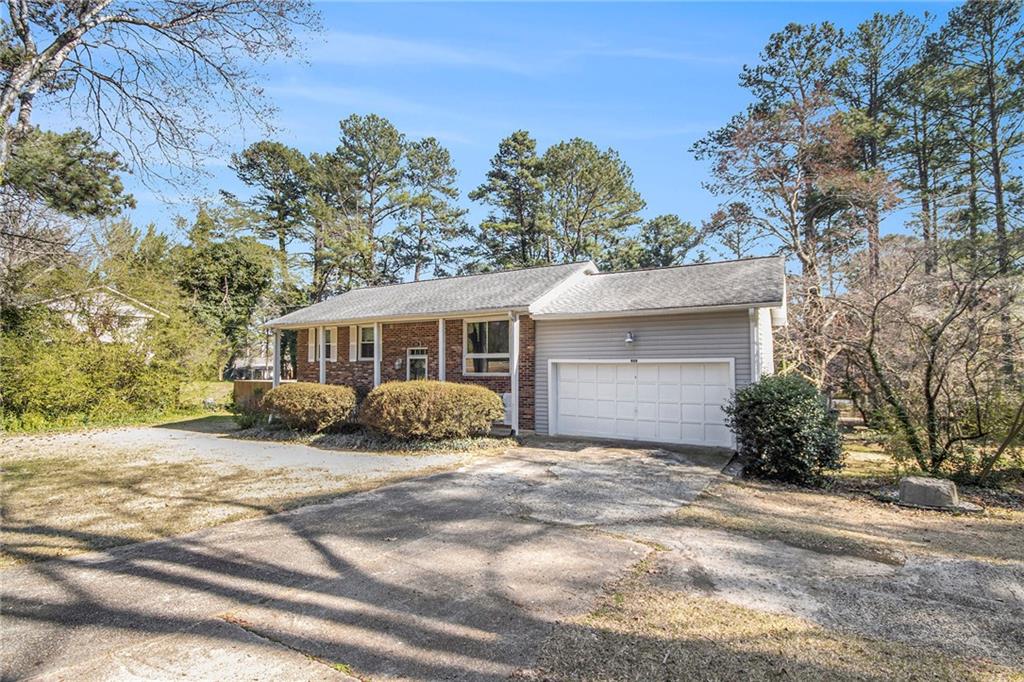 959 Frontier Trail SW
