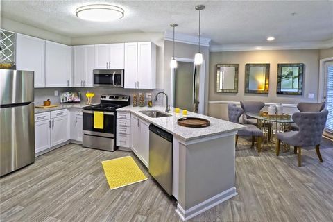Apartment For Rent - 6210 Peachtree Dunwoody Road #0405<br/> Sandy Springs, GA 30328