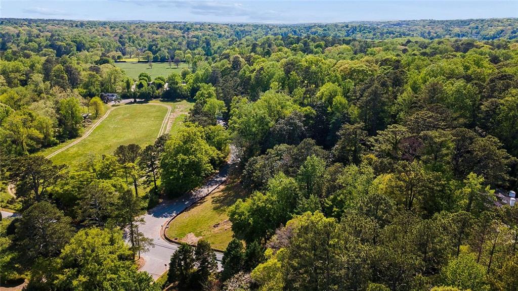 549 Broadland Road NW