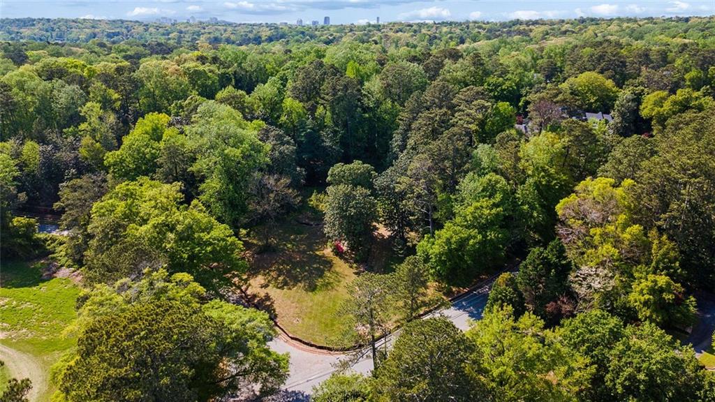 549 Broadland Road NW