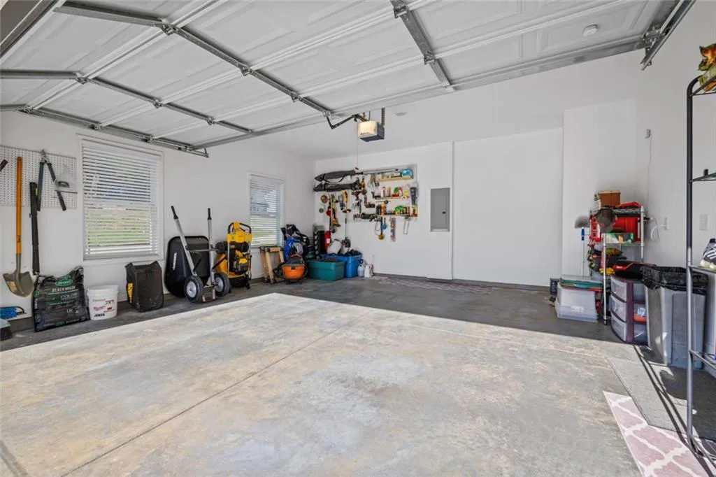 Lula, Georgia 30554, United States, 4 Bedrooms Bedrooms, ,3 BathroomsBathrooms,Residential,Pending,106747