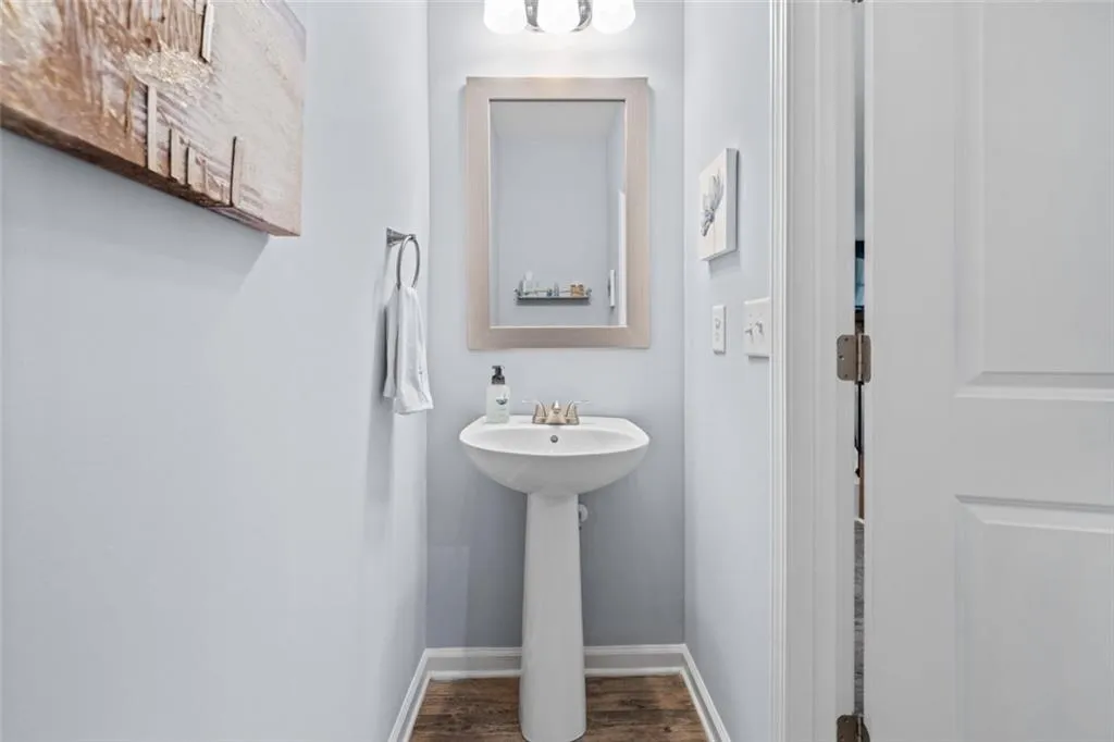 Lula, Georgia 30554, United States, 4 Bedrooms Bedrooms, ,3 BathroomsBathrooms,Residential,Pending,106747