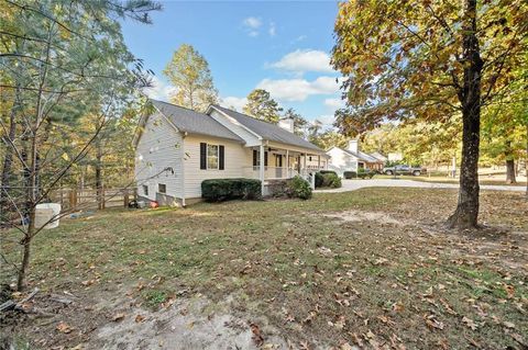 A home in Dawsonville