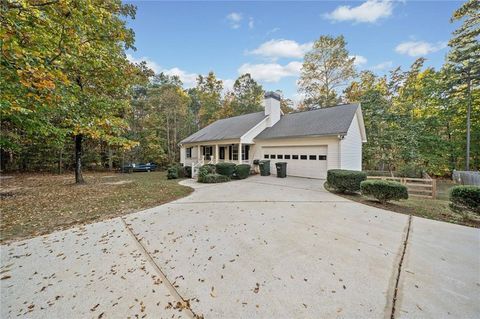 A home in Dawsonville