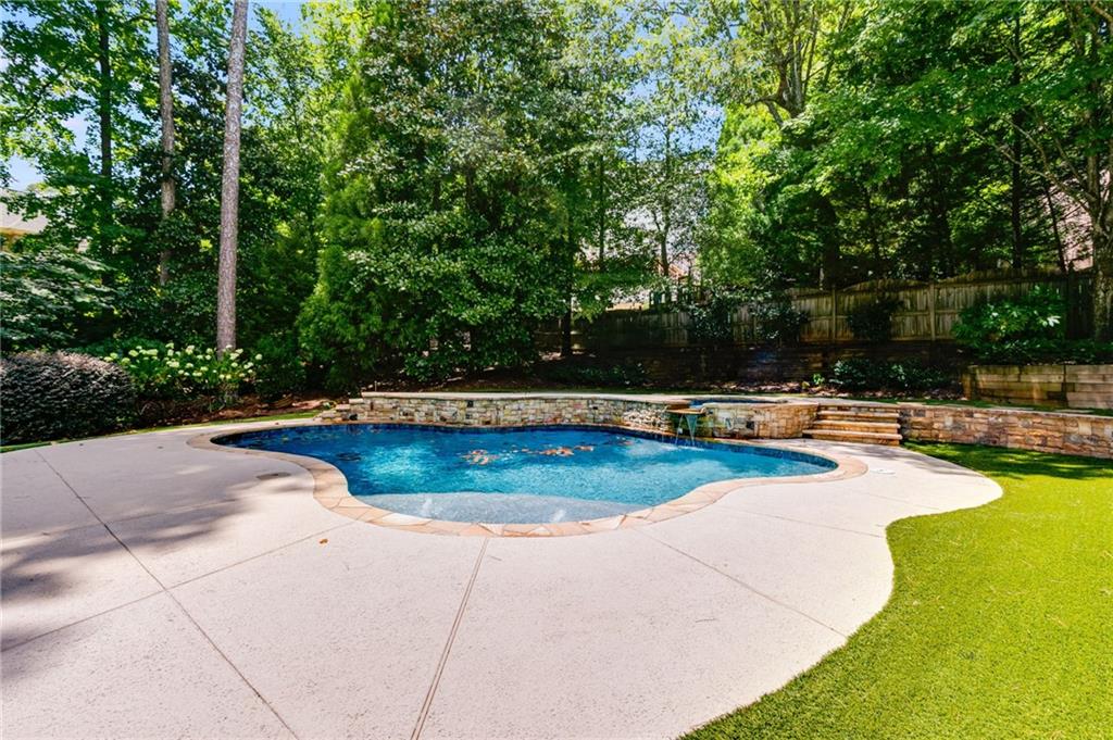 800 Spalding Heights Drive