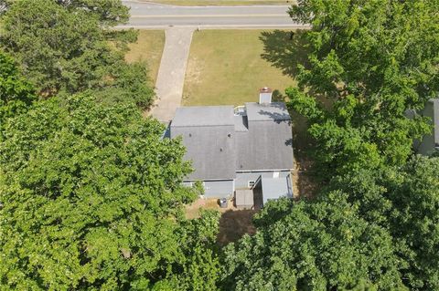 A home in Douglasville