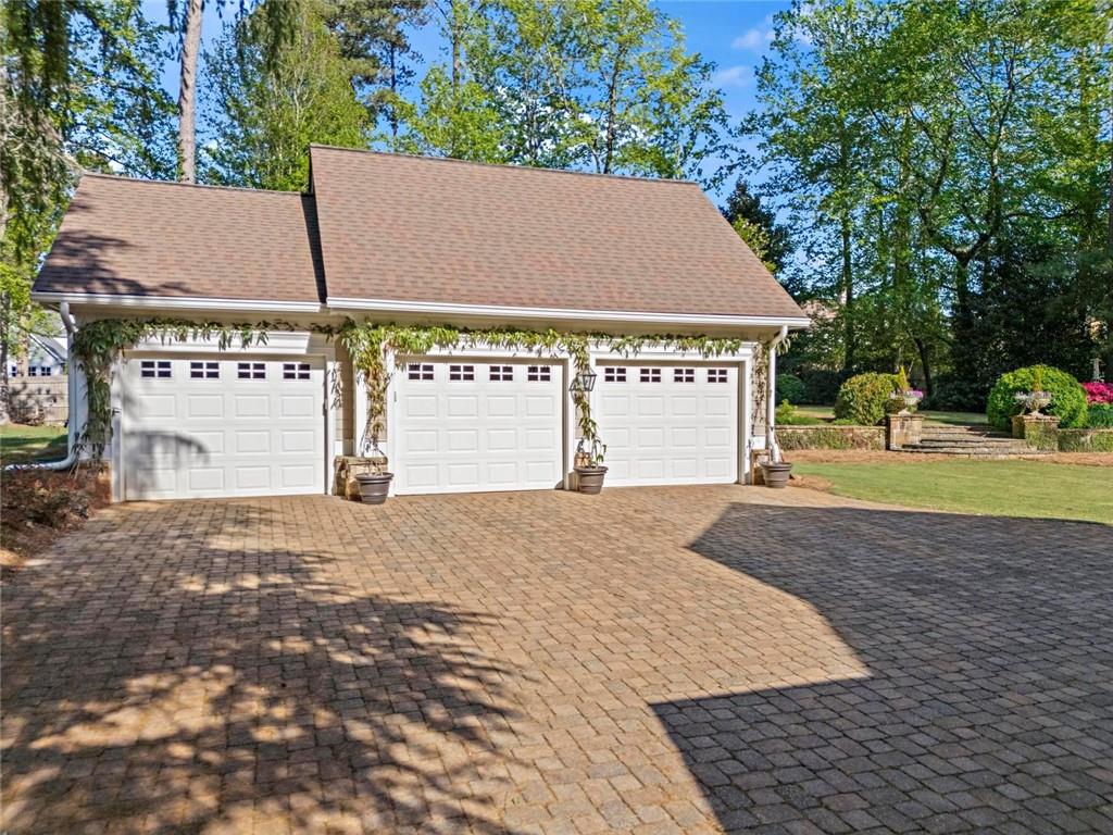 323 SE Rolling Rock Road, Marietta, Georgia image 17